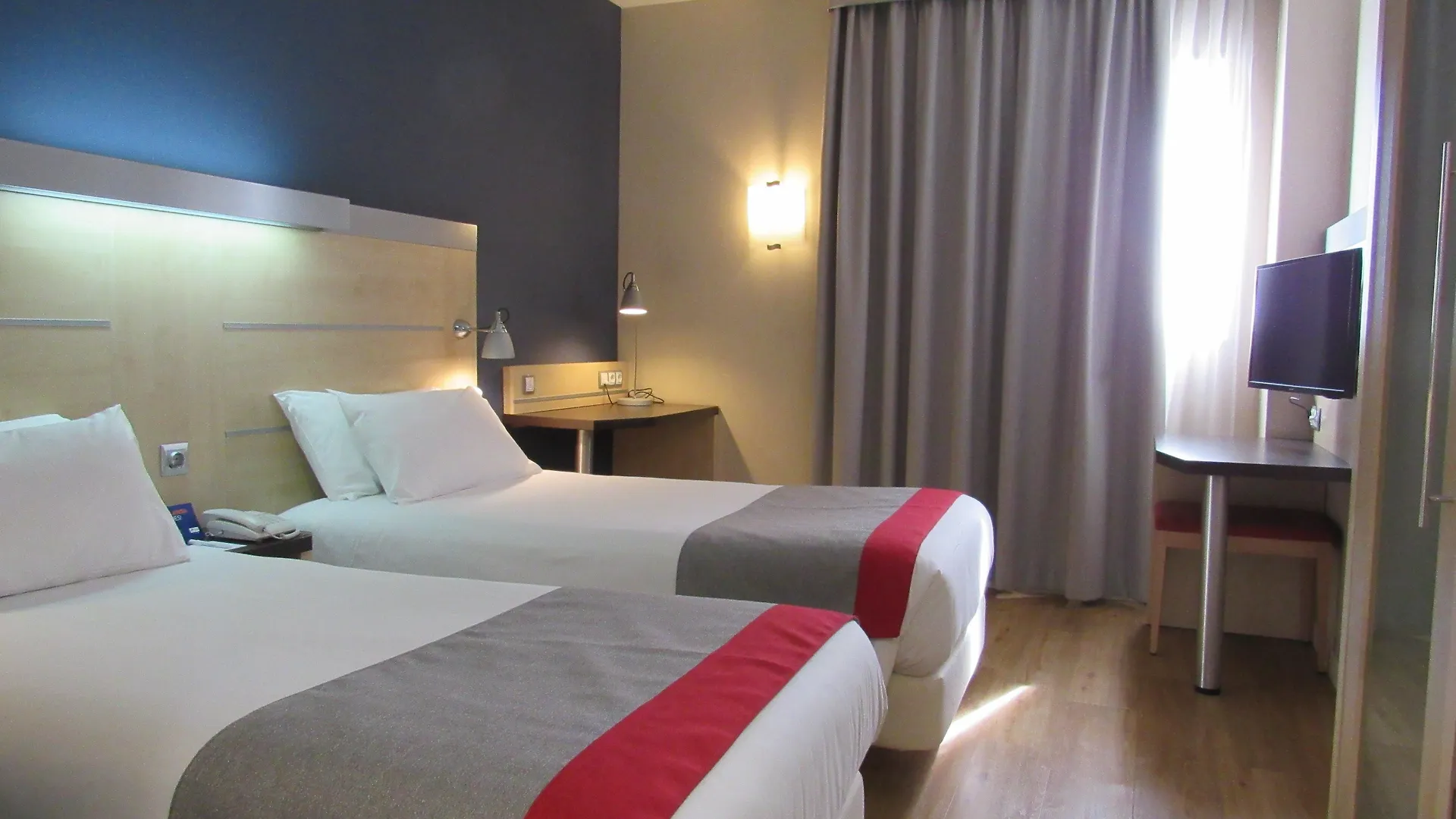 *** Hotel Holiday Inn Express Barcelona City 22@ By Ihg Spain