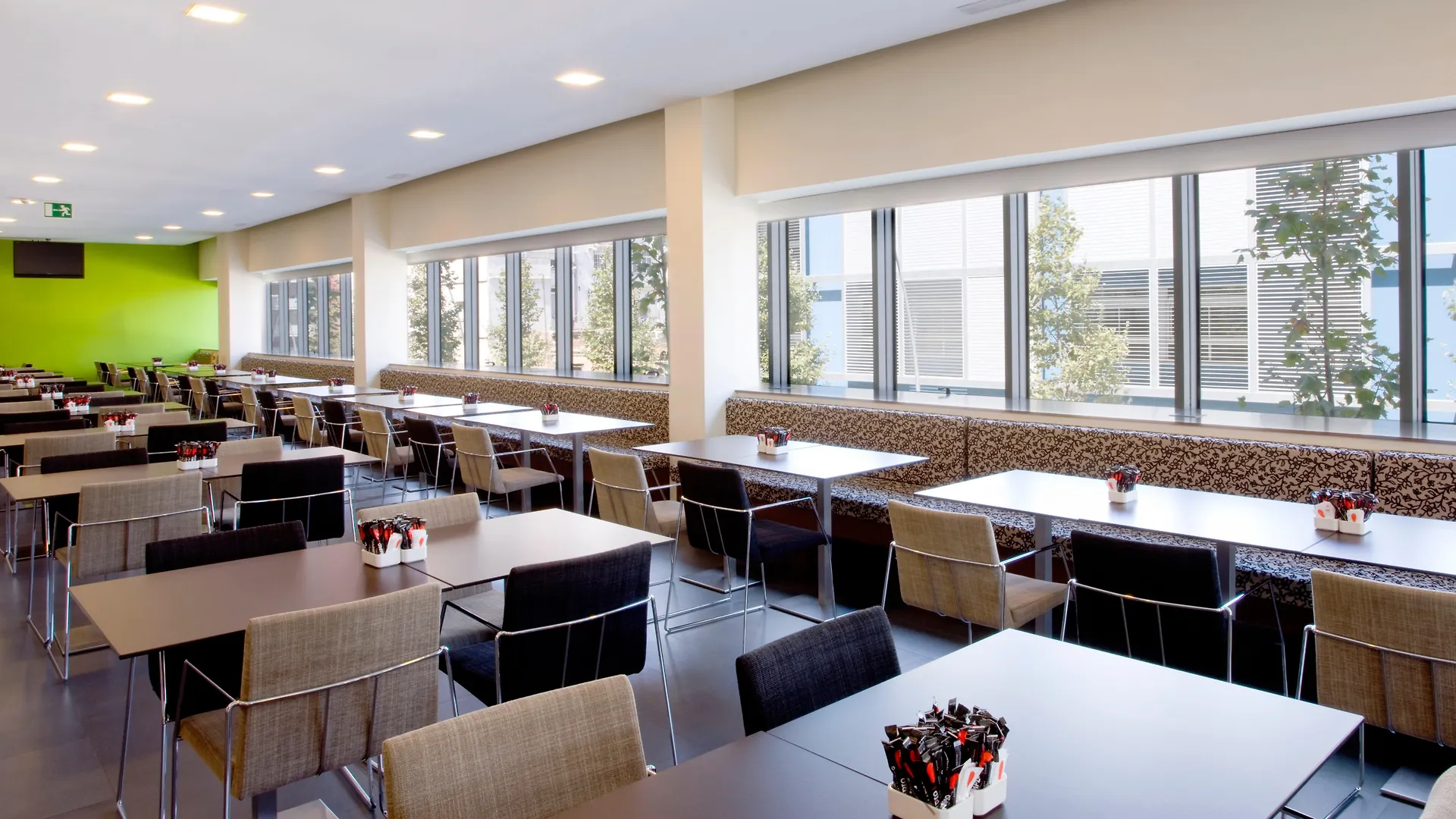 Holiday Inn Express Barcelona City 22@ By Ihg Hotel